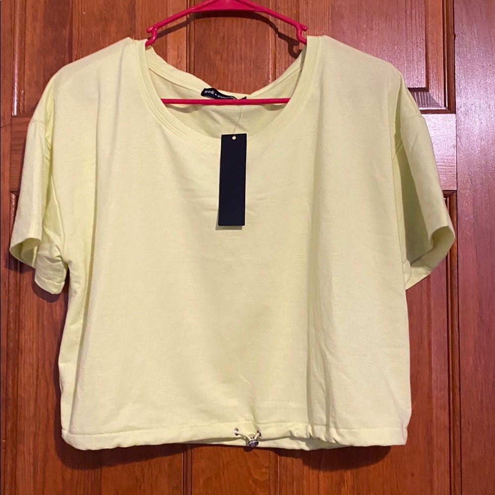 Zoe + Phoebe Neon Yellow Cropped Shirt & Shorts Set - Picture 2 of 9